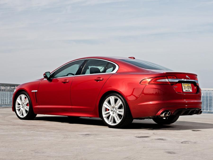  Jaguar XFR 2011 года  (US) (фото 6 из 12)